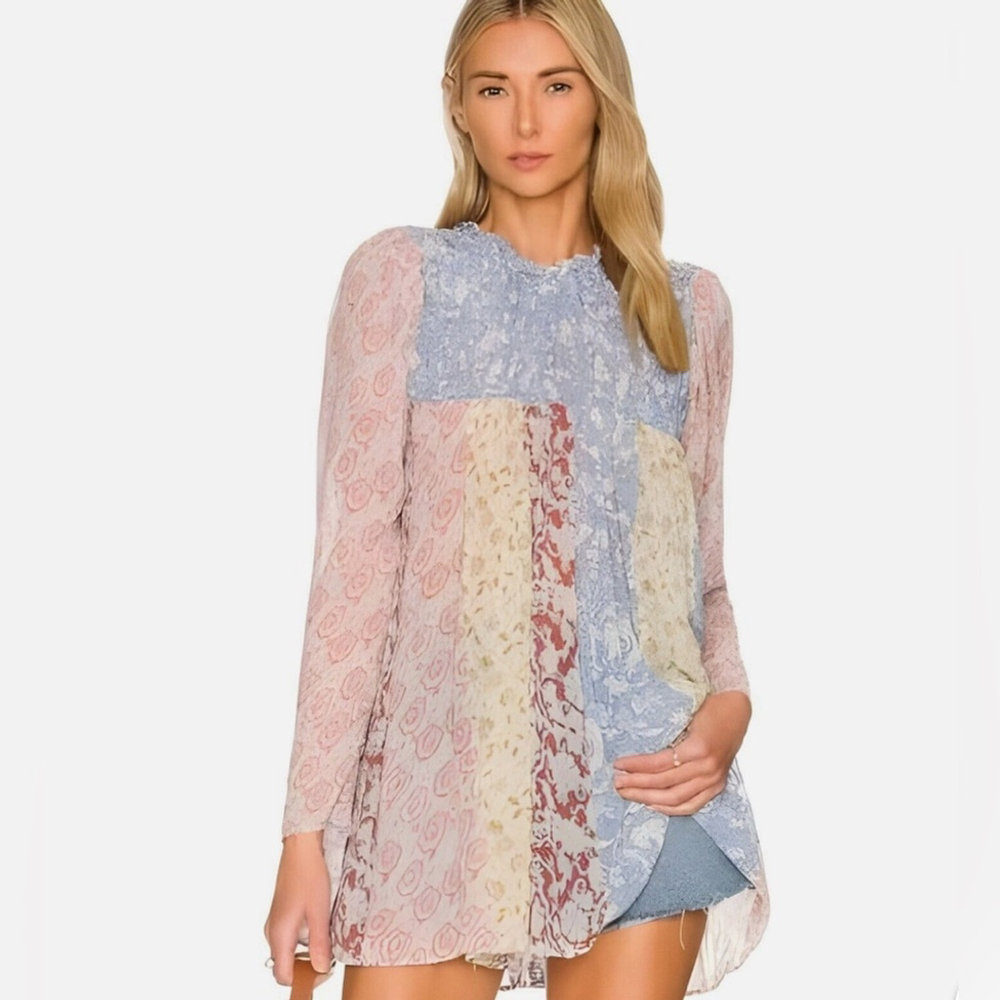 Free People Merrie Mix Print Tunic Top
Size xs